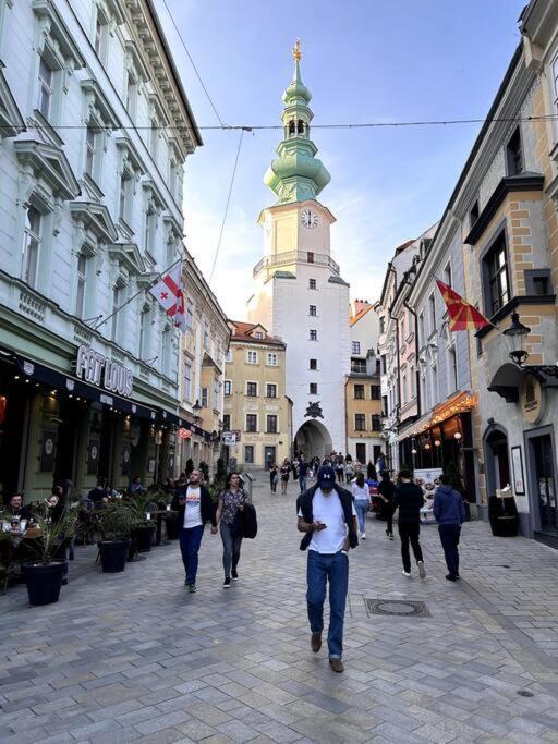 Luxurious And Royal Apartment In The Old Town Bratislava Exterior foto