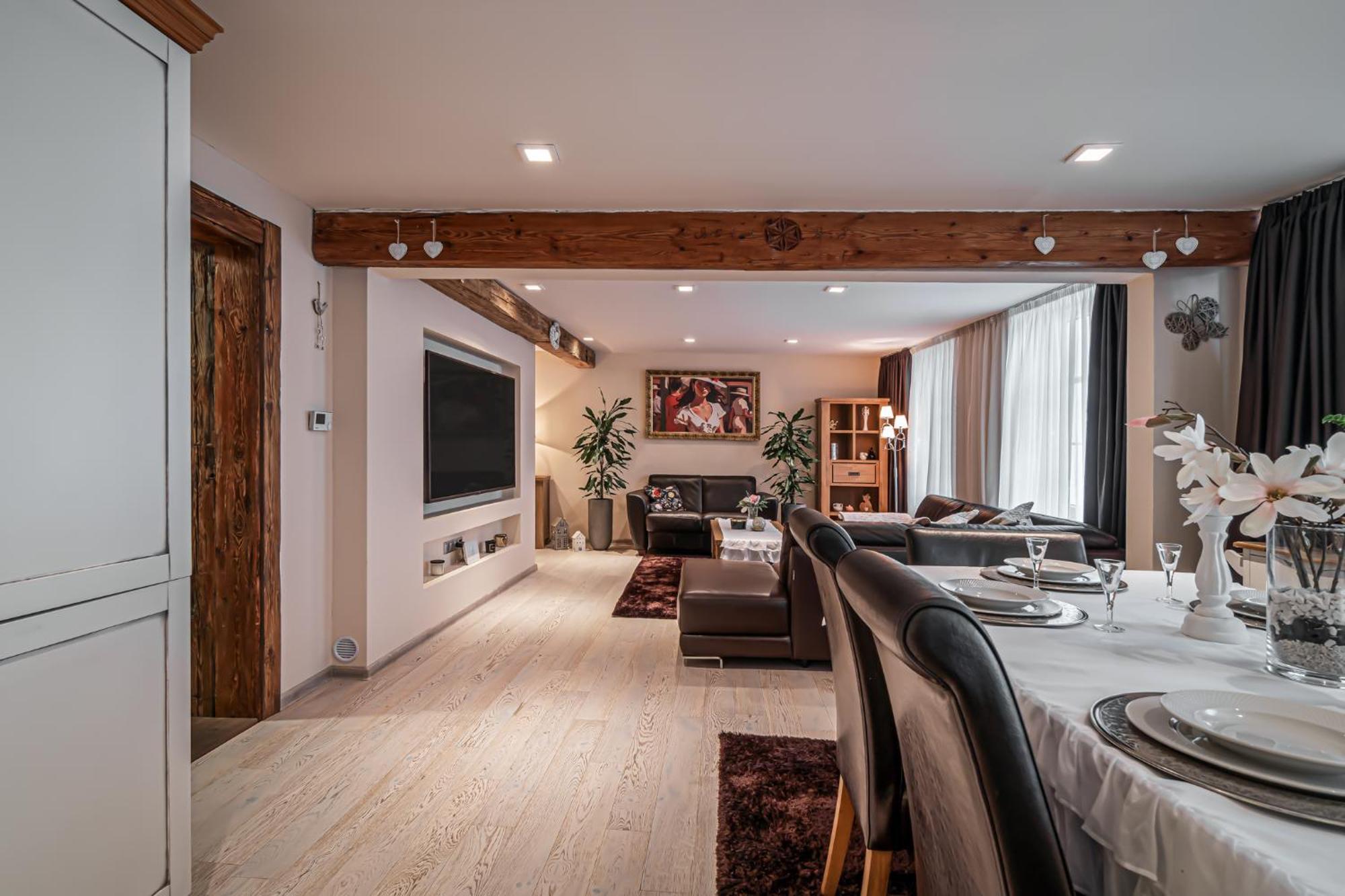 Luxurious And Royal Apartment In The Old Town Bratislava Exterior foto