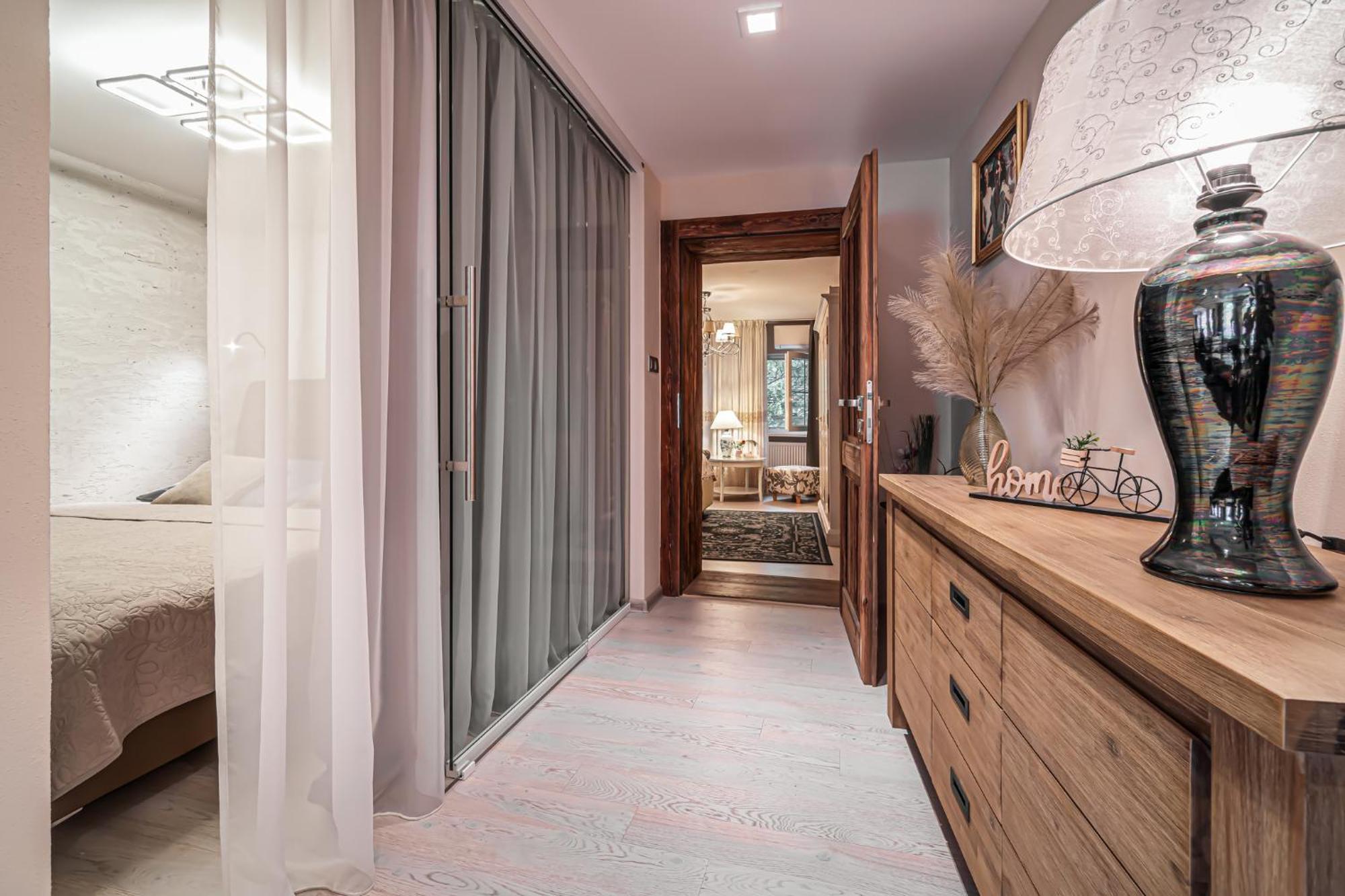 Luxurious And Royal Apartment In The Old Town Bratislava Exterior foto